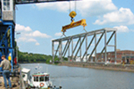 Truss structures with a length of approx. 14 metres