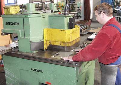 Photo shear cutting